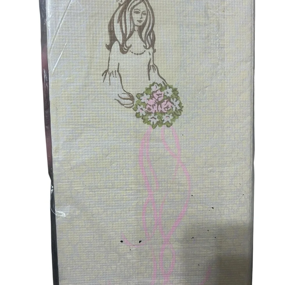 Hallmark Vintage Set of 5 Table‎ Covers & 3 Paper Napkins Bride